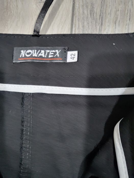 Vand pantaloni dama 42