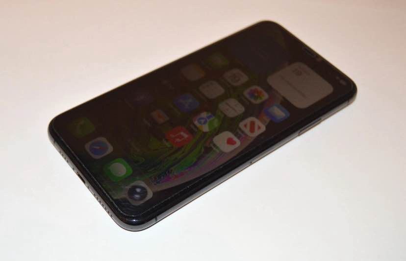 Vând iPhone 11 Pro Max Space Gray 64GB