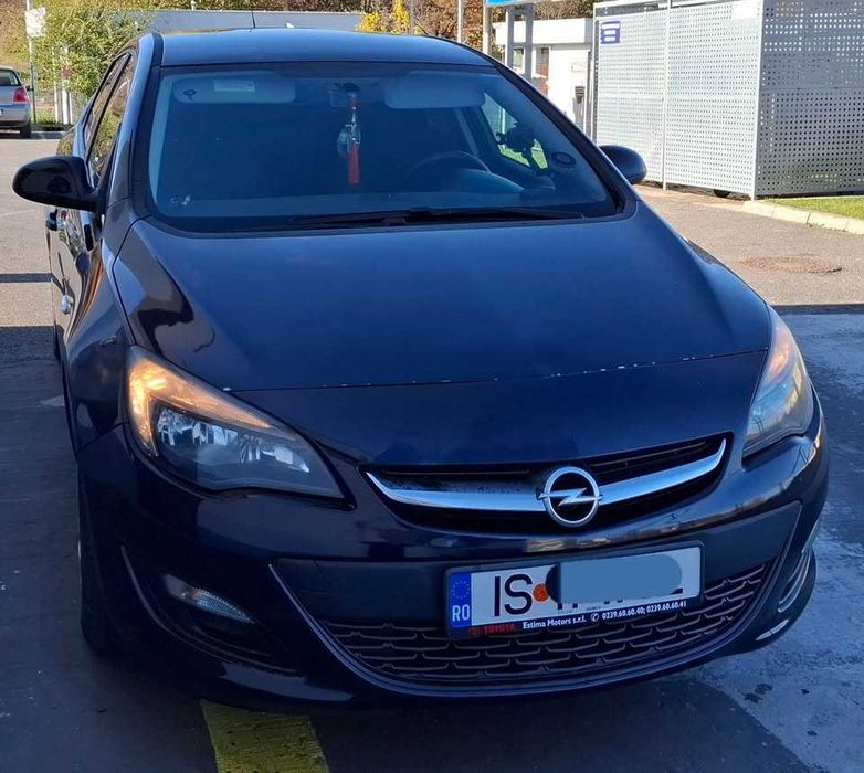 Opel Astra J motor 1,6 clasic, benzina aspirat natural, fără turbină.