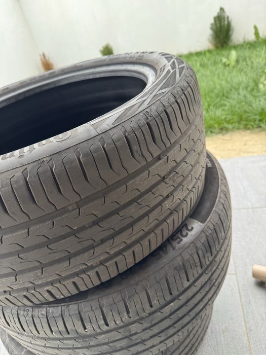 Vand 3 cauciucuri Continental de vara mercedes CLA 2022