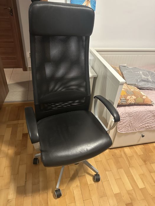 Vand scaun Markus Ikea folosit