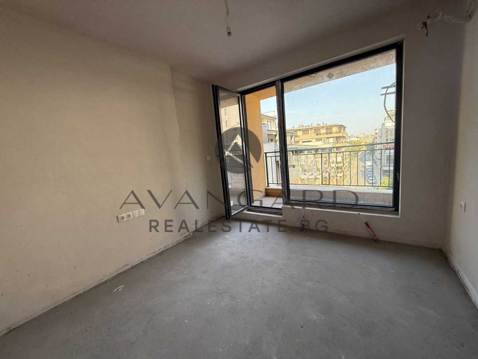 Продава се Тристаен апартамент в Пловдив, Кършияка - 101 кв.м за 1981 €/кв.м - Снимка #4