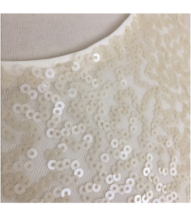 Елегантна рокля с пайети