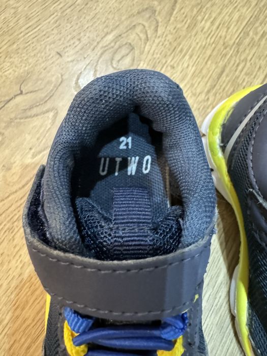 Кроссовки детские