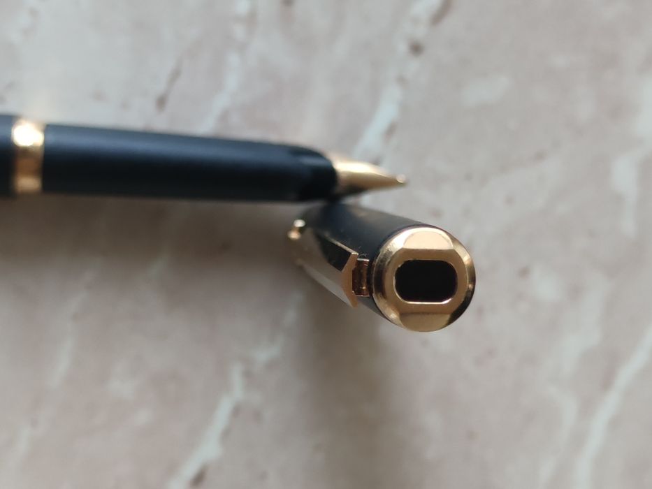 Stilou Vintage Parker 15 Matte Black GT (Fabricat în Anglia, 1984)