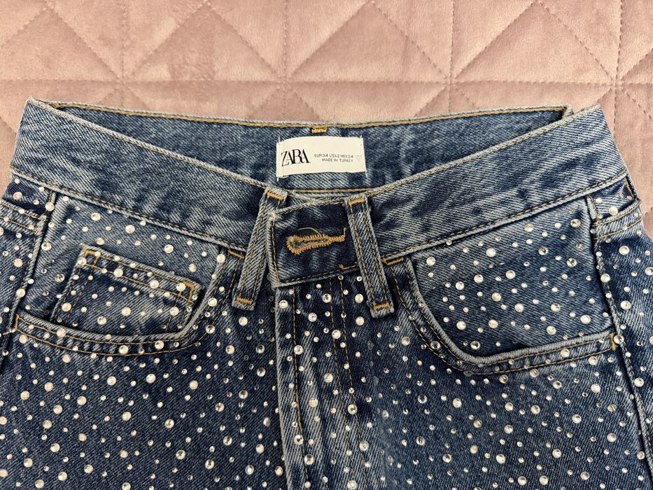Дънки с камъни Zara