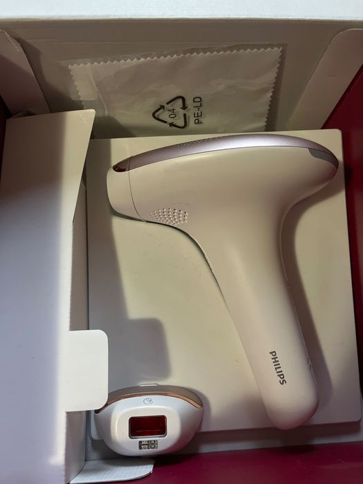 Фотоепилатор IPL Philips Lumea  SC1997/00 с гаранция