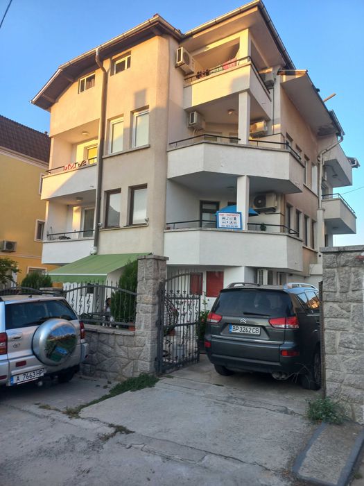 КВАРТИРИ В ЧЕРНОМОРЕЦ ! Почивка на море в стаи за гости ”ВАНЕСА !