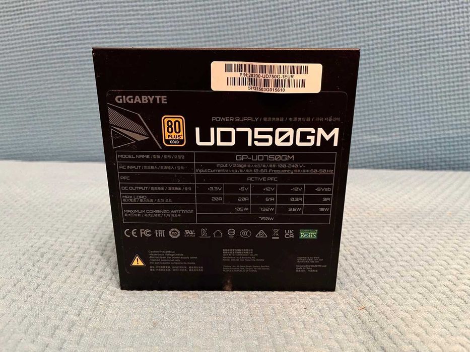 Блок питания Gigabyte GP-UD750GM