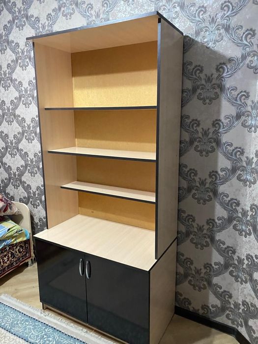 Книжный шкаф продам