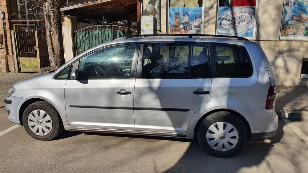 Продавам VW TOURAN с чисто нова газова уредба
