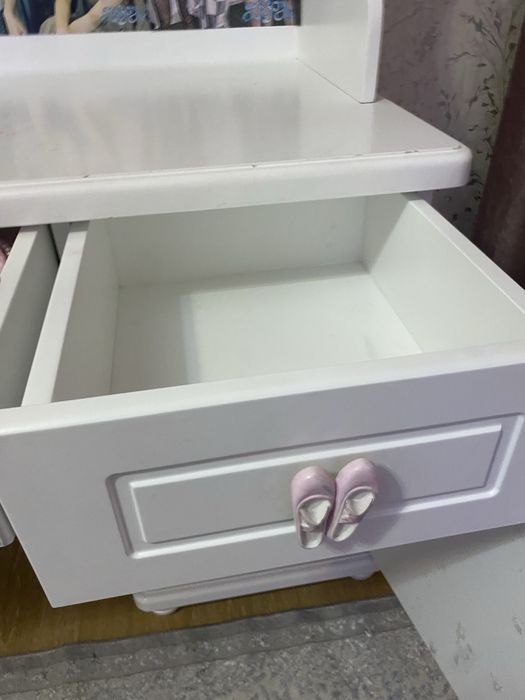 Продам стол из настоящего дерева