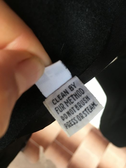 Вълнено елегантно палто с пухена яка