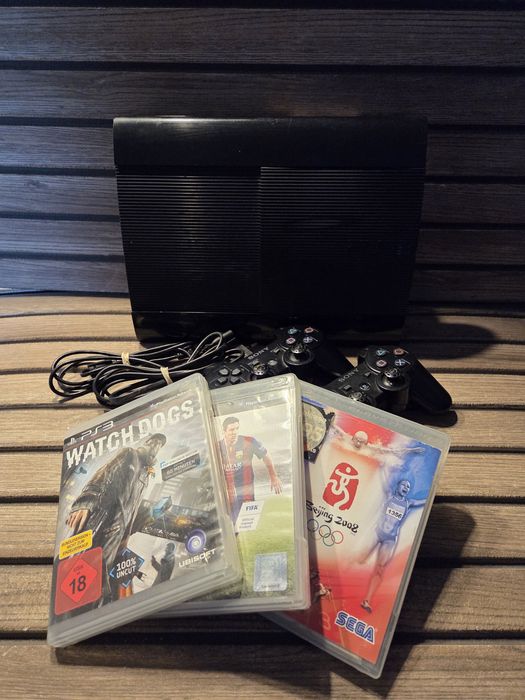 Sony PlayStation 3 Super Slim Seria CECH-4004C 500GB + 2 Manete Originale + 3 Jocuri