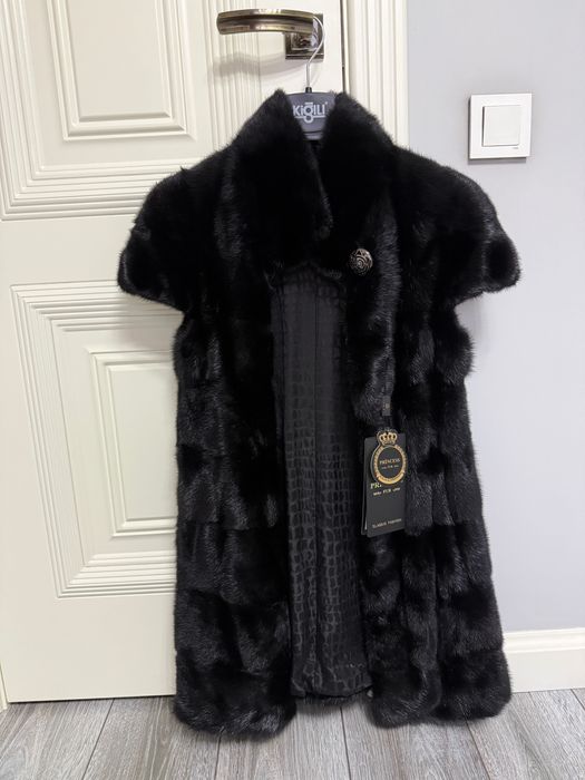 Продам норковый жилет новый