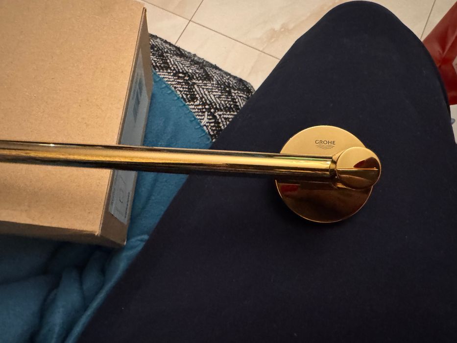 Хавлийник Grohe 60см Essentials