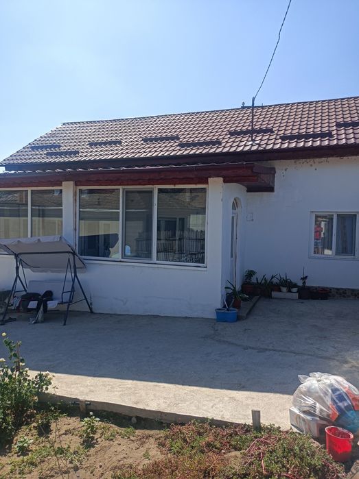 Casa mobilata cu pivniță plus anexe  renovata recent