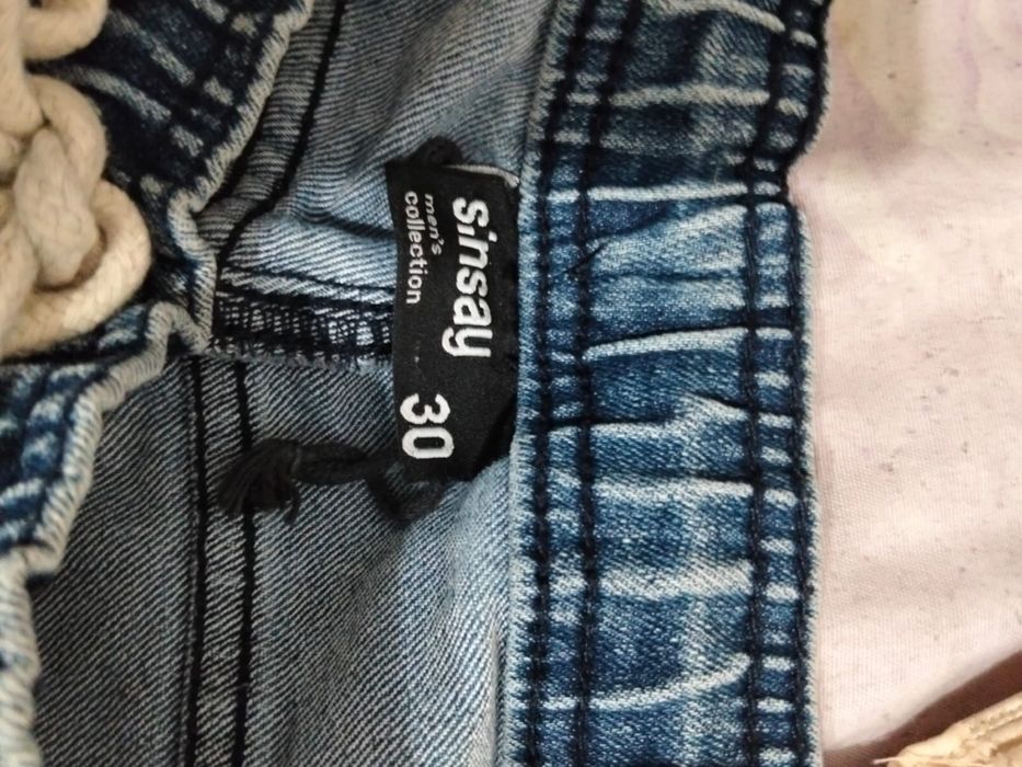 Продам джинсы 3 шт за 5000