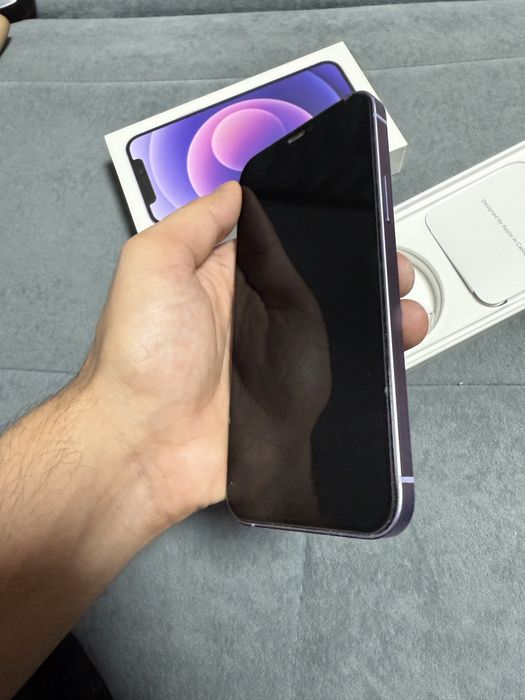 Продаю Iphone 12 - 128 ГБ