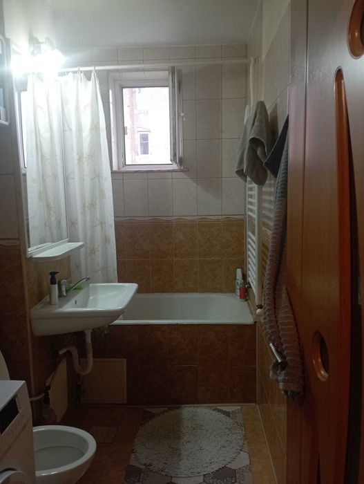 Apartament 4 camere decomandat-etaj2-zona Carpați Deva