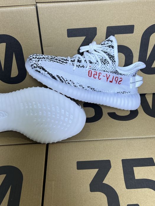 Yeezy boost 350 v2