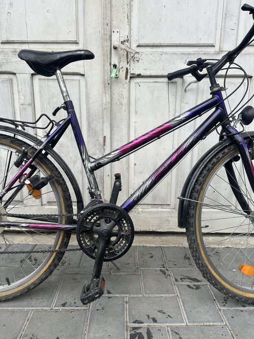 Vand doua biciclete  trekking/oraș