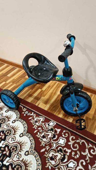 Велосипед детский трёхколёсный