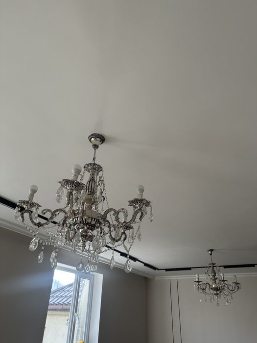 Продам б/у люстры