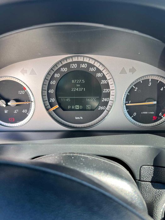 vand mercedes c 220 w204 diesel automat 177 cp  224371 km