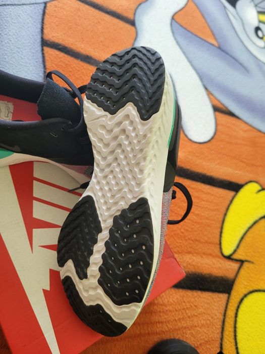 Маратонки ноеи 38 номер