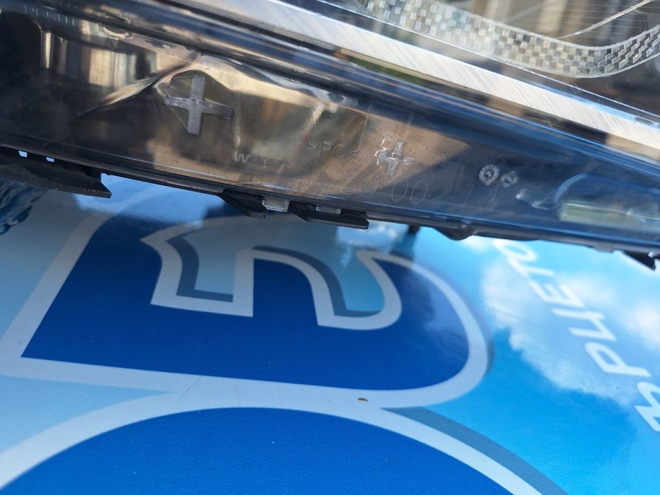 Фар BMW 5та серия G30