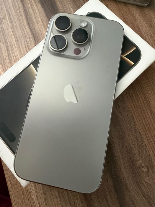 Iphone 16 pro 1 tb natural titanium
