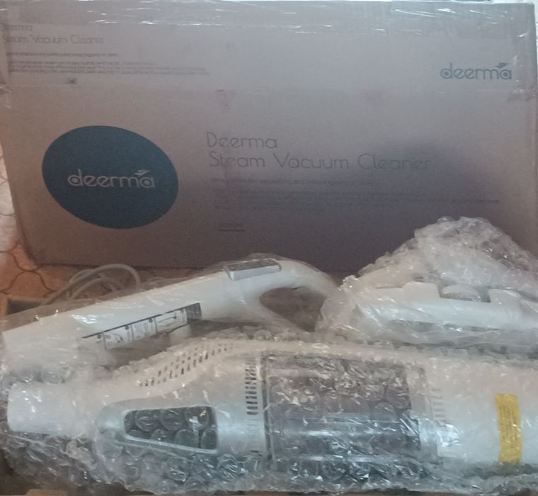 Вертикальный пылесос+ паровая швабра.