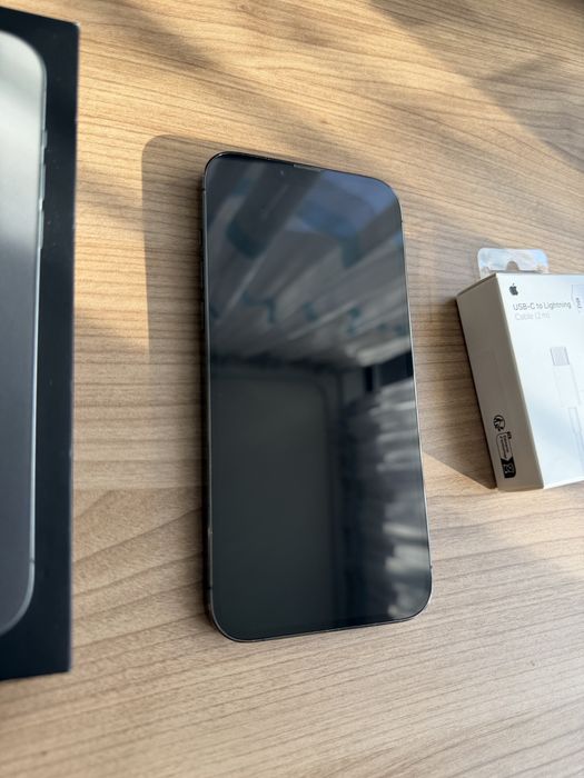 Iphone 13 pro max 256GB + подарък 2m зарядно