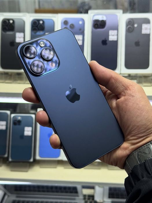 iPhone 15 Pro Blue