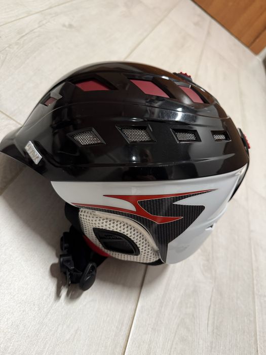 Каска за ски / snowboard UVEX, размер M, 56-58 см