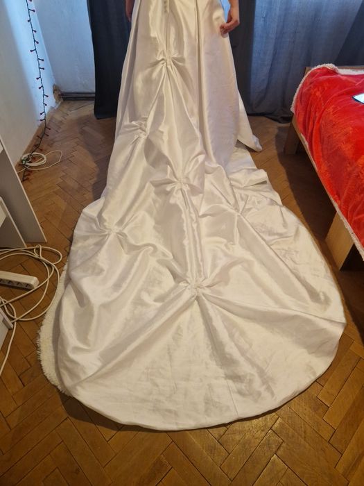 Rochie de mireasă nouă