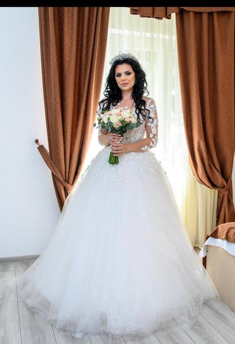 Rochie mireasă prințesă unicat, mărime 36-38, trenă + accesorii inclus