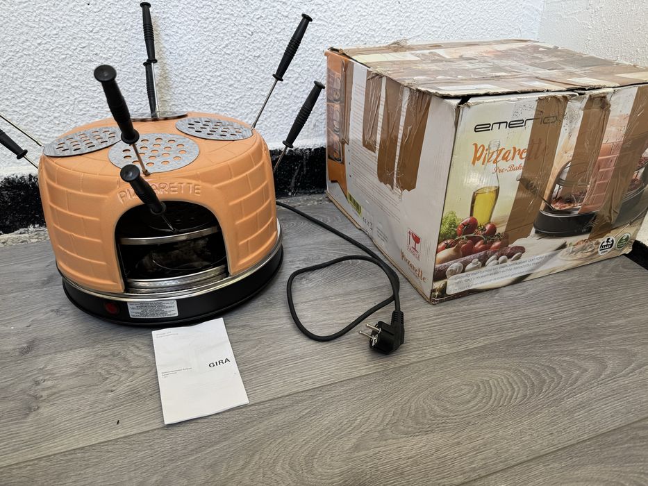 Парти Фурна Пицарник за Мини Пици Emerio Pizzarette PO-116124.1 (За 8 души, 1500W)