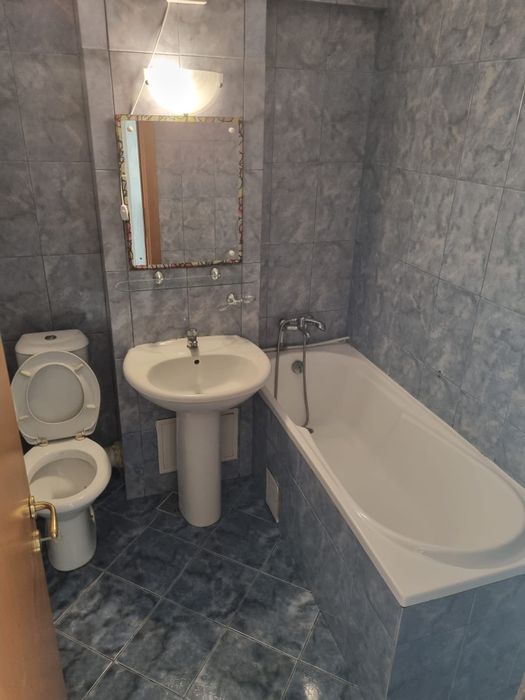 garsoniera de închiriat  în bloc nou în zona Obor (Focșani)