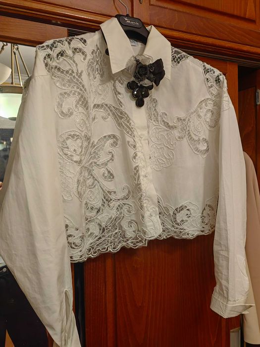 Дамска бяла риза