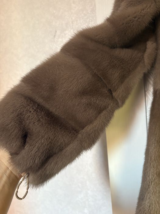 Продам норковую шубу