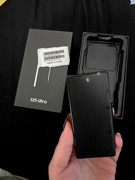 Продавам Galaxy s25 ultra