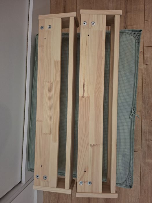 Дървен рафт IKEA (2бр. налични)