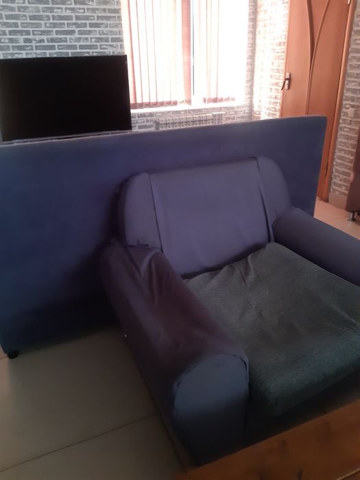 Диван продам обе