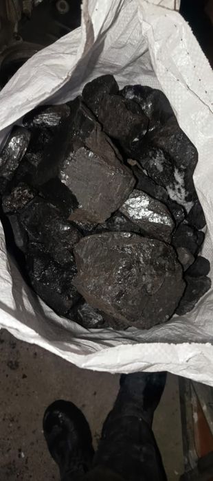 Продаю Уголь в мешках