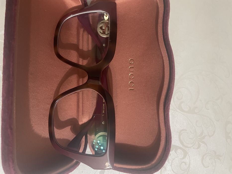 Продаю оригинал очки