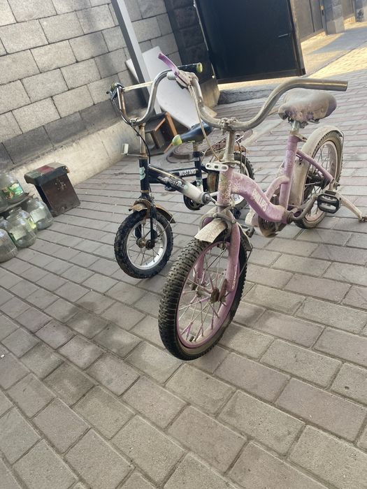 Продам 2 детских велосипеда целые на ходу