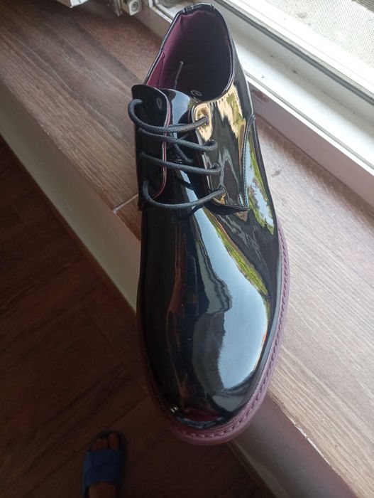 Pantofi nr 44 pret 150