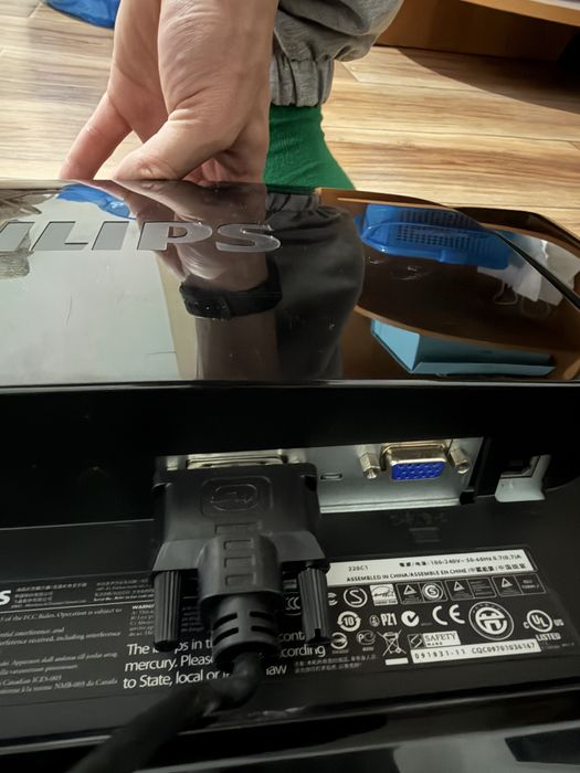 Монитор philips 22 дюйма